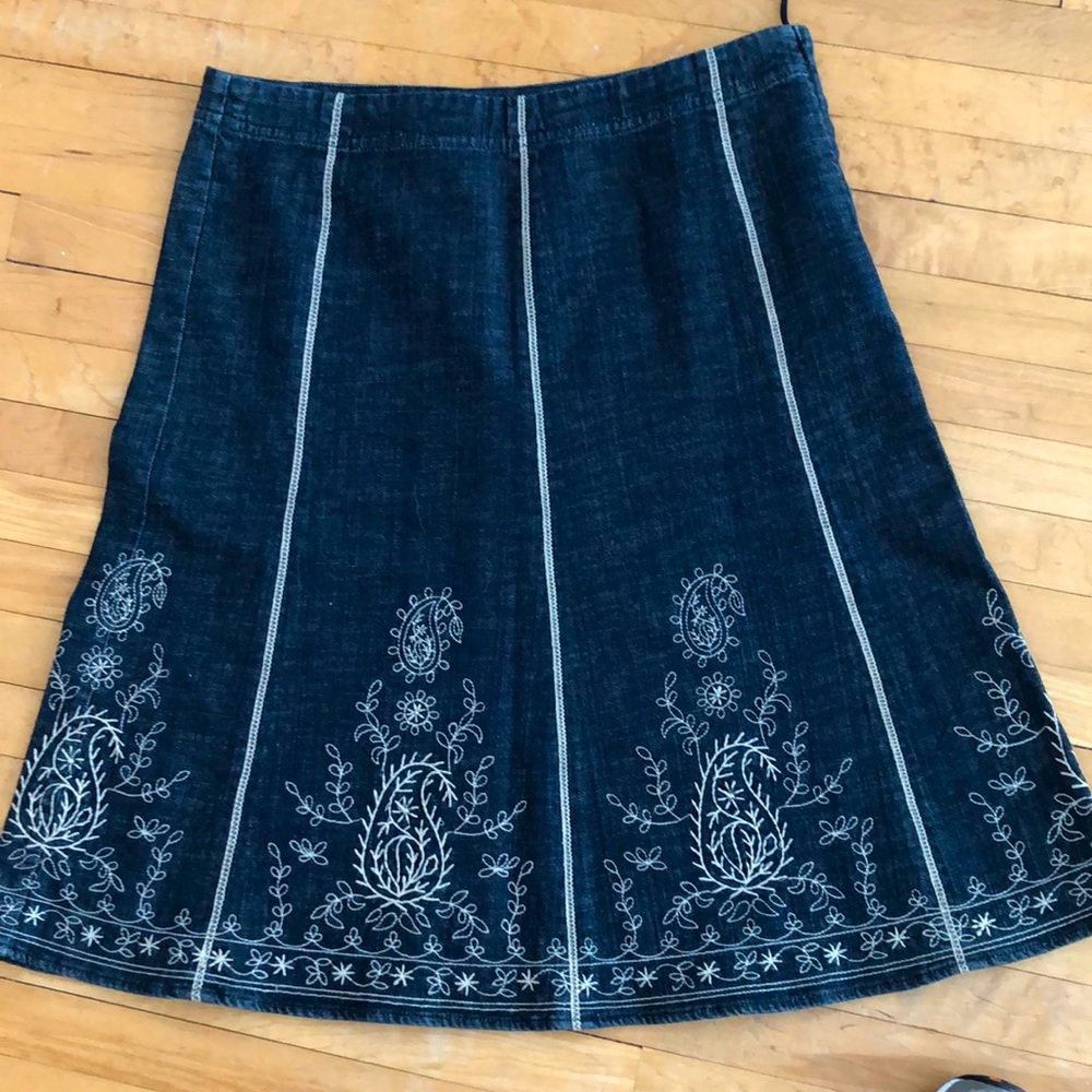 Sz 12 Embroidered Denim Skirt